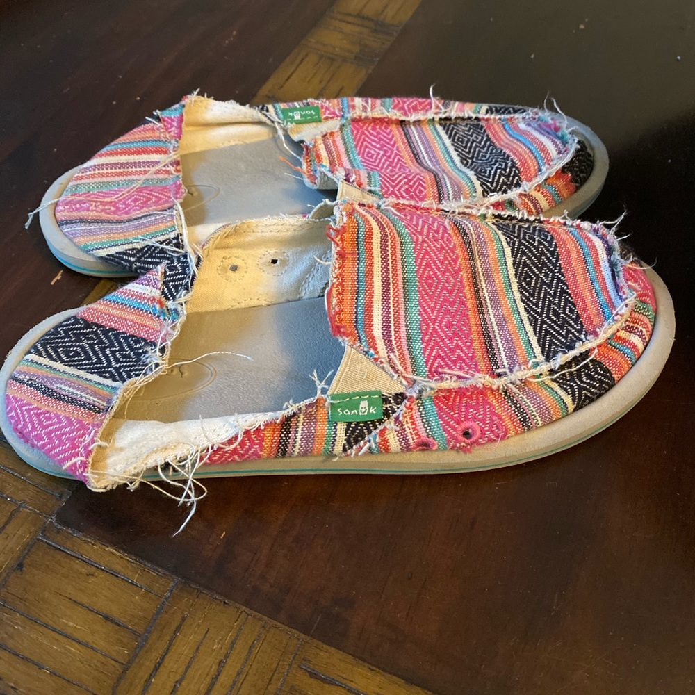 Sanuk size 7